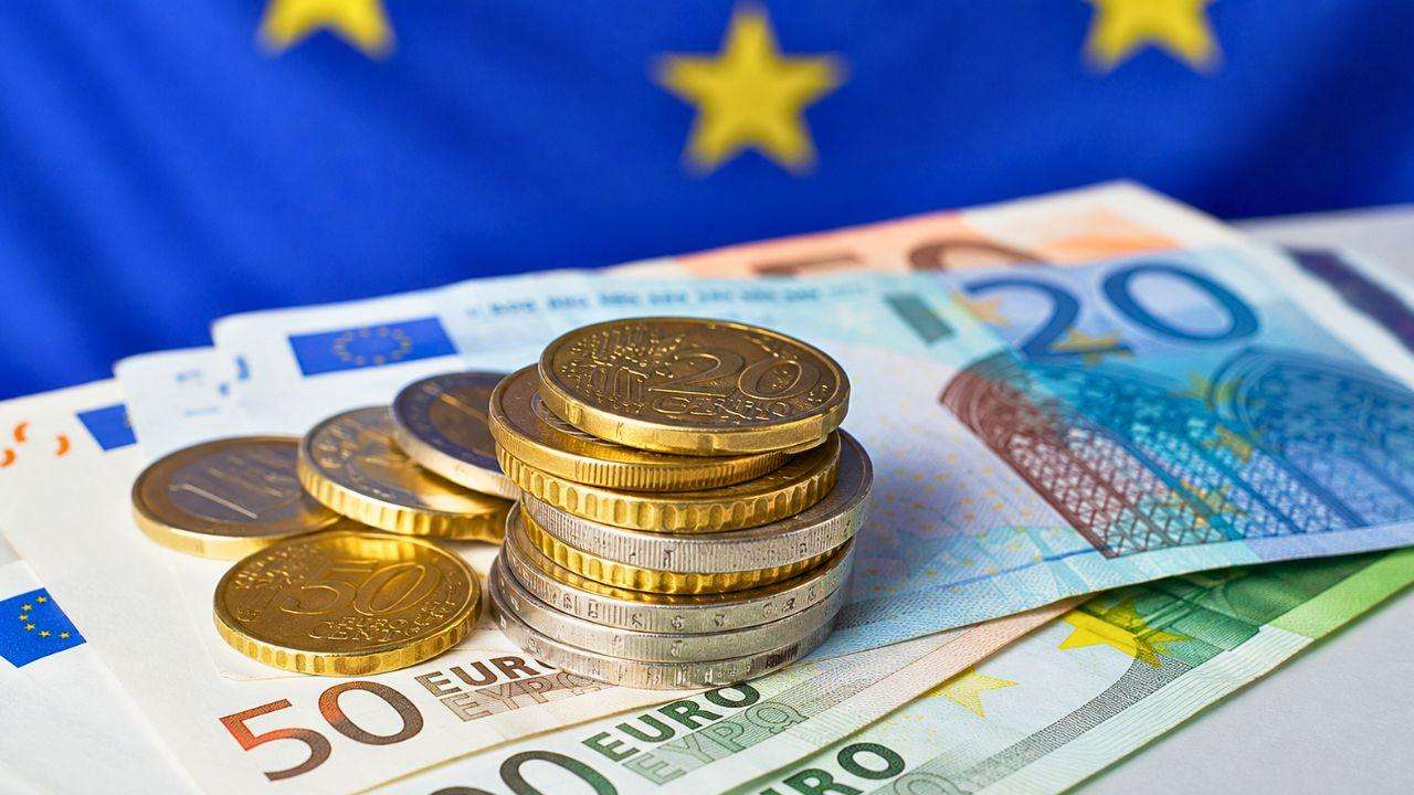 uk-economy-grows-04-in-second-quarter-as-services-drive-growth.jpg